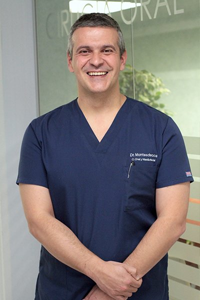 Dr. Néstor Montesdeoca